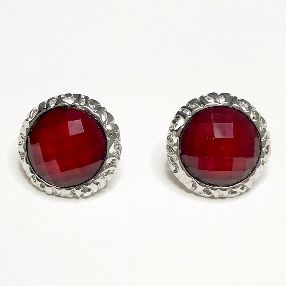 1" Rozette Red Velvet Resin Stud Earrings - Picture 3 of 7